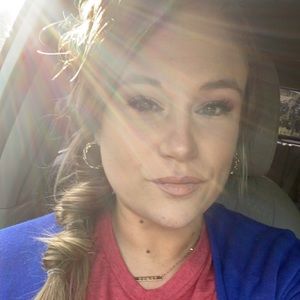 Meet your Posher, Dannielle